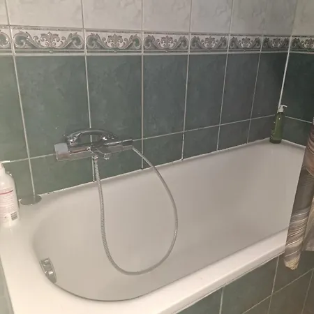 W Domu Z Oranzeria I Sniadaniem Luxusní stan